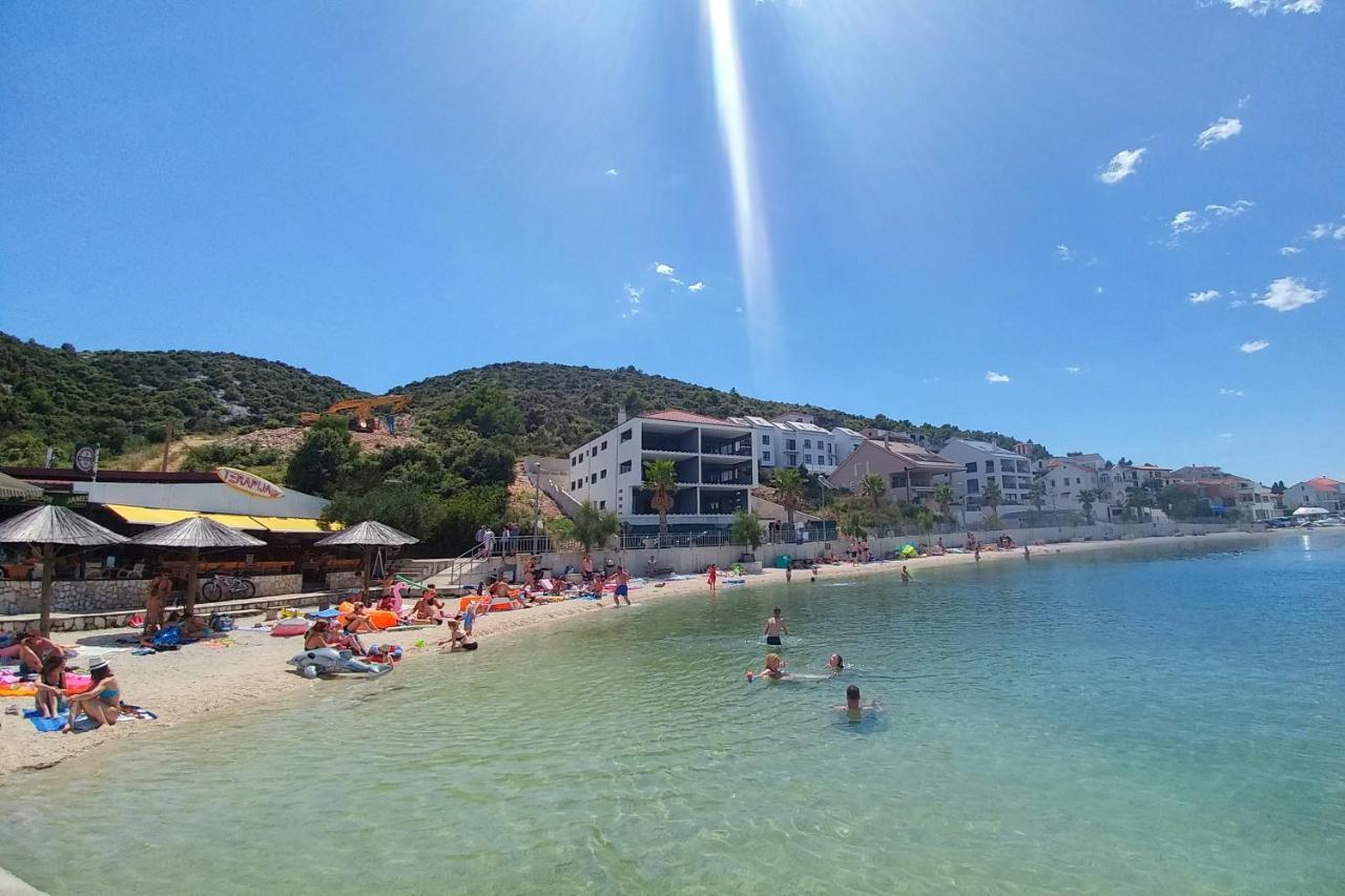 Apartments With A Parking Space Marina, Trogir - 11554 外观 照片